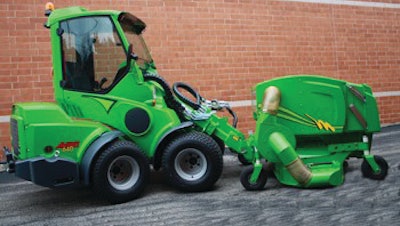 Avant 640 with Collecting Mower 1500