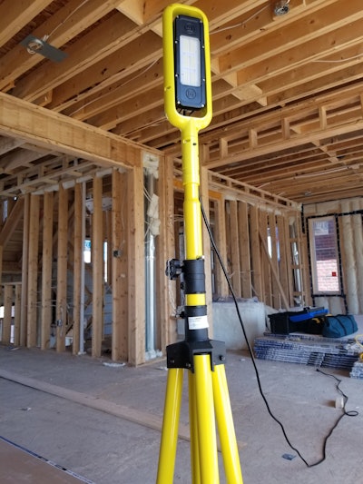 Lind Equip Beacon Infinity Light