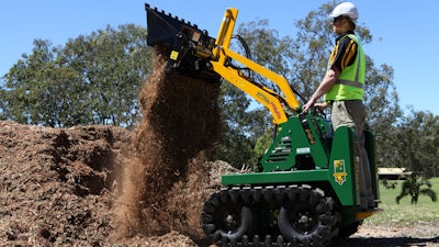 Kanga 7 Series Loader W 4in1 Bucket