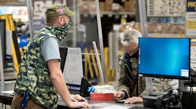 Lowe's veteran