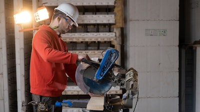 Situational awareness technology offers precise impulse filtration that reduces harmful sounds while still giving users complete awareness on a jobsite.