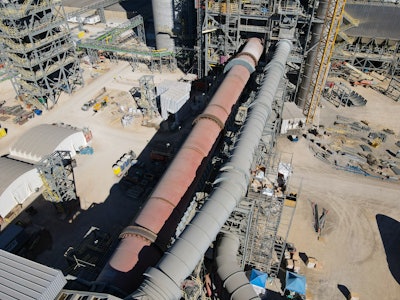 Heidelberg Materials had committed to reducing its carbon emissions by 2025 and to ultimately reach a carbon-neutral concrete by 2050. Using 100% natural gas, the Mitchell kiln is expected to reduce the carbon emissions of clinker production by 25-30%.
