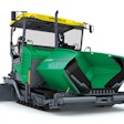 Achieving a maximum laydown rate of 1,540 tons per hour and featuring a powerful 6-cylinder diesel engine, it is particularly suitable for paving highways and large commercial areas.