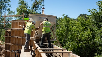 Concrete Vibrators Key To Concrete Bridge Replacement
