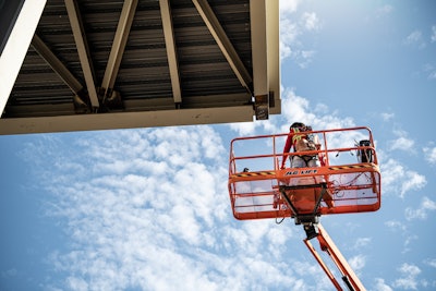 As with load sensing technology, each MEWP OEM has its own unique tilt sensing solution.