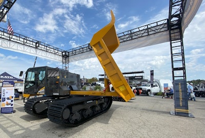 The KATO iC70R Crawler Carrier.