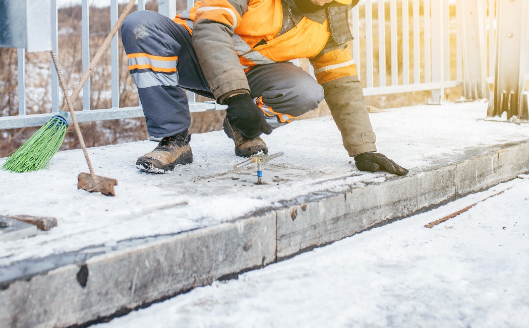 Best Insulated Work Gloves for Keeping Your Hands Warm IRONPROS