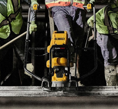 The DEWALT FLEXVOLT to POWERSHIFT Adaptor allows use of DEWALT FLEXVOLT batteries for additional runtime when using DEWALT POWERSHIFT equipment.