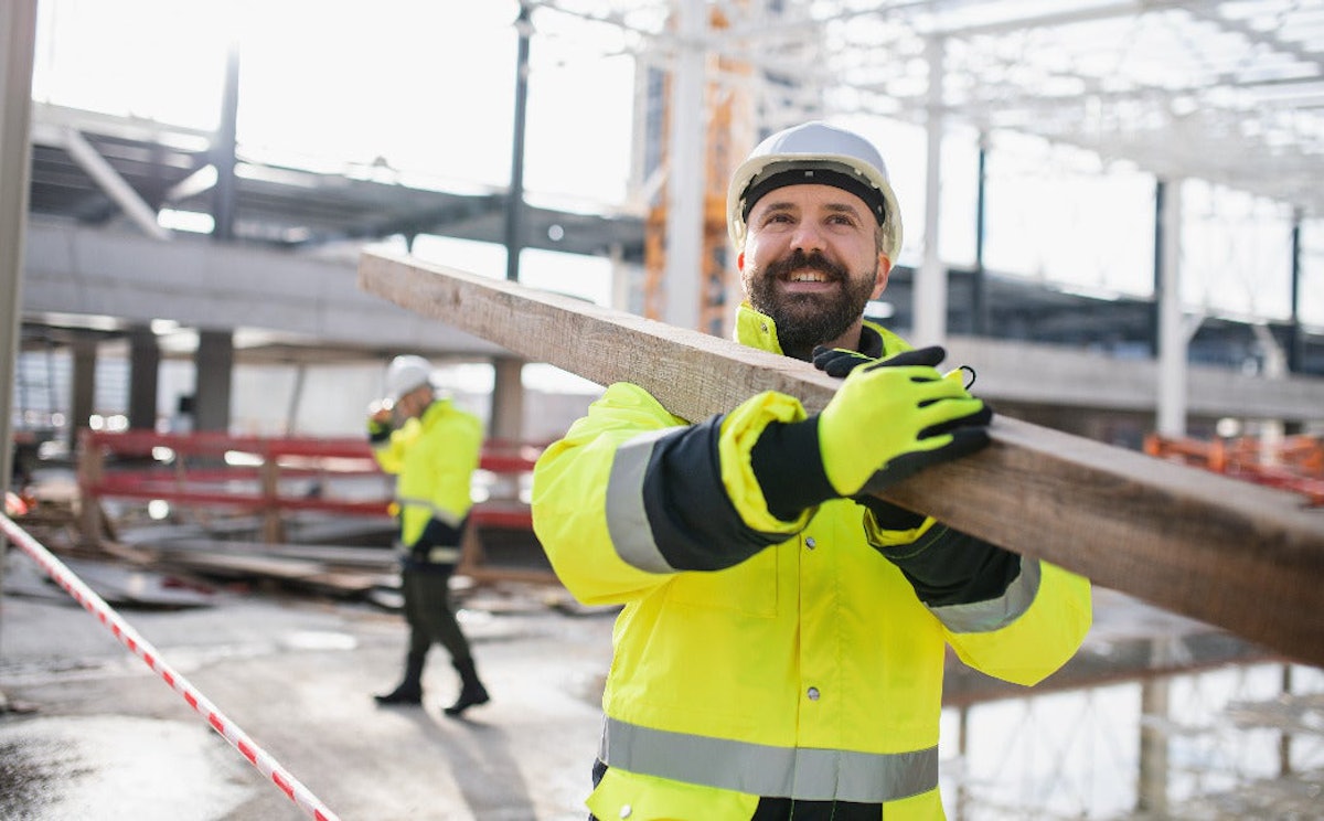 Best Dewalt Heated Jacket Products for Freezing Weather IRONPROS