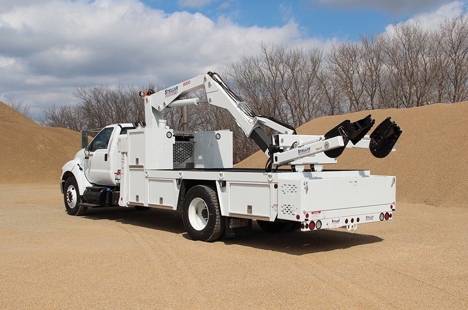 TM4110/9000 LARGE OTR TIRE SERVICE TRUCK From: Stellar