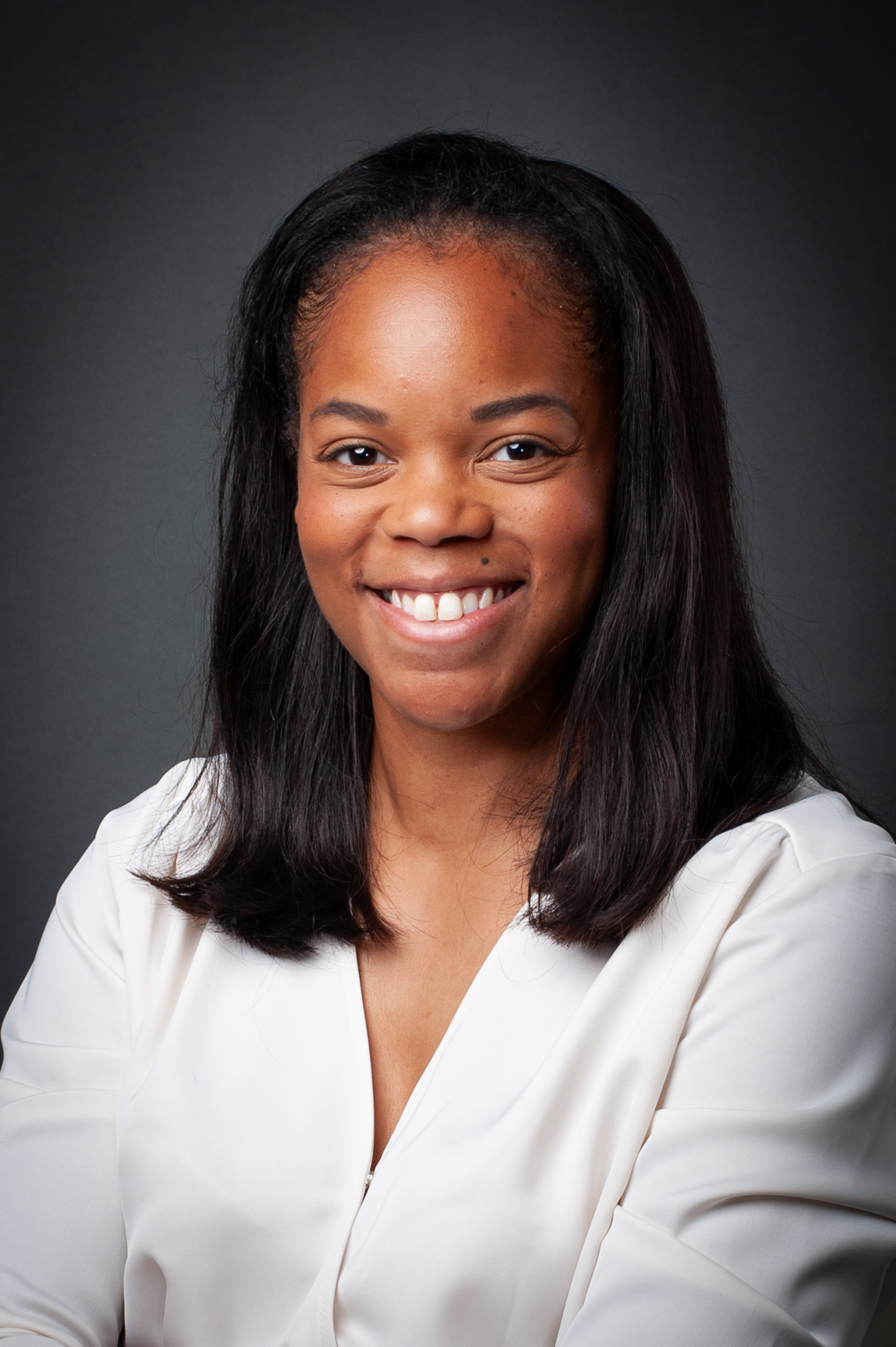 Hero Wear Jennifer Jones 670eb832d4895 Headshot