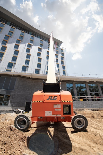 Moyer Jlg Sdiego24 D02 Cama 00296 Cc