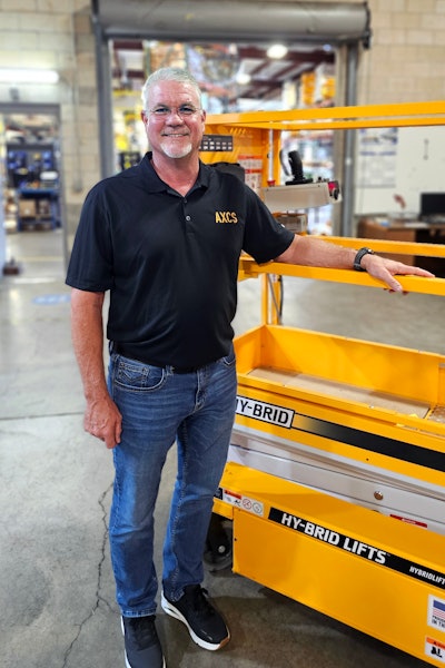 Charlie Haskin, director of sales for the western United States, Hy-Brid Lifts.
