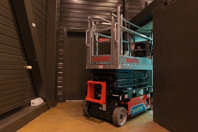 The SE 1932 Electric Scissor Lift