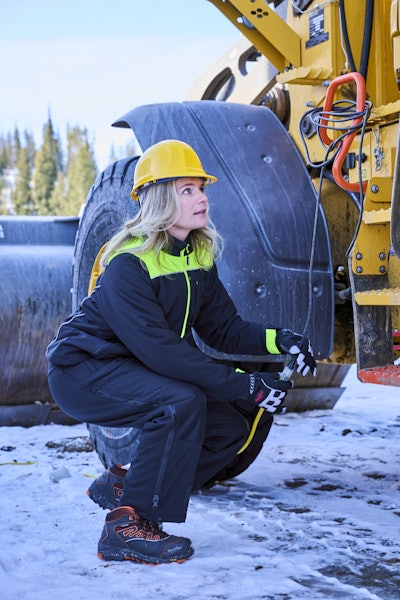 Female construction workers are more productive when they have PPE that fits properly.