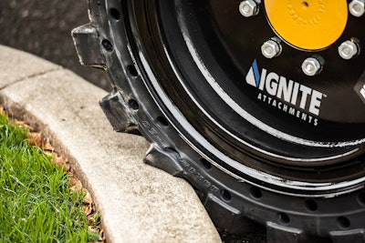 Ignite Maximizer Solid Tire Working Dsc 2743 Branded