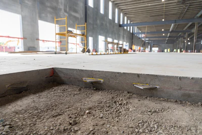 Diamond-shaped plate dowel at a construction joint to provide the optimum load transfer in joints up to 0.2 in. wide.
