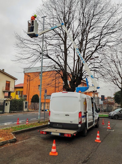 Working Near To Roads